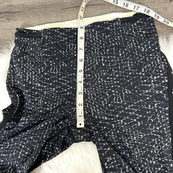 Lululemon Women 6 Outrun Printed Crop 17" Mesh Leggings Athletic Running Fitness - Picture 8 of 9